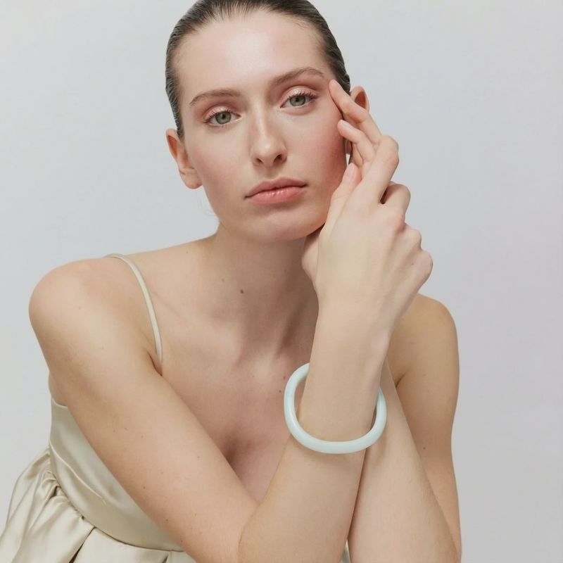 Soft edge bangle pale blue