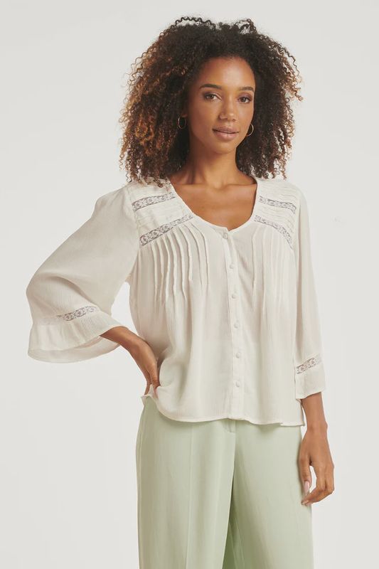 Blouse with lace detail off-white