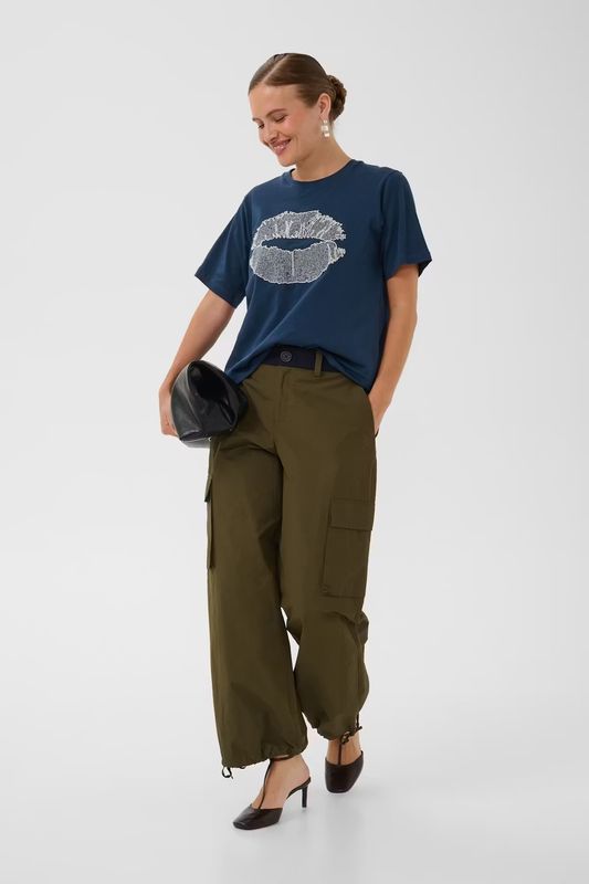 Emba Gith t-shirt navy with beige lips