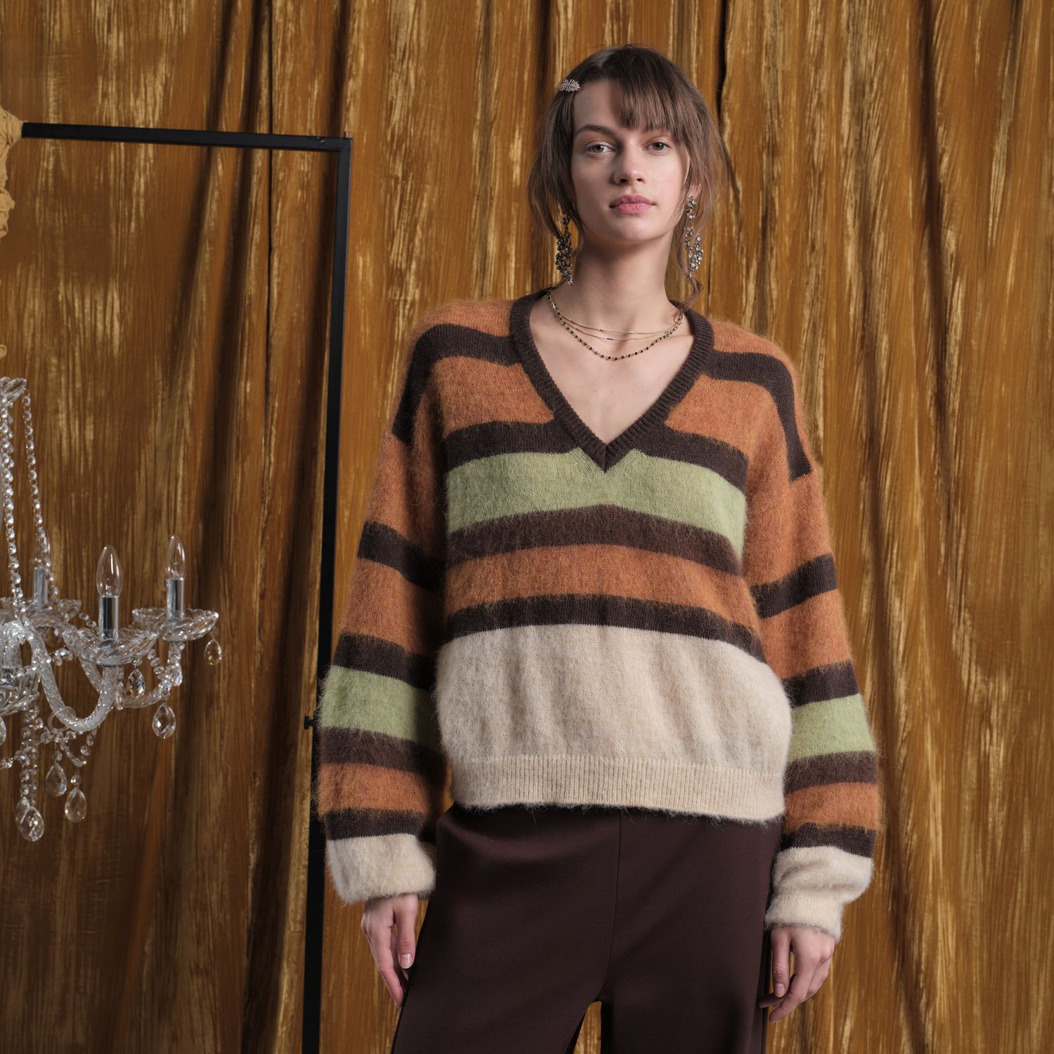 V-neck knitted stripe jumper brown rust cream mix
