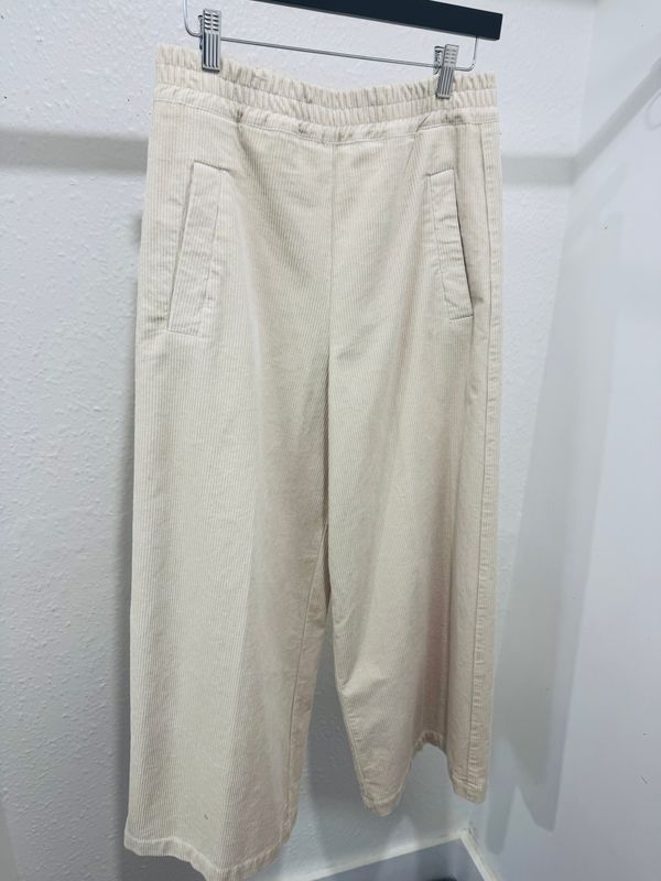 Cropped corduroy wide leg trousers cream