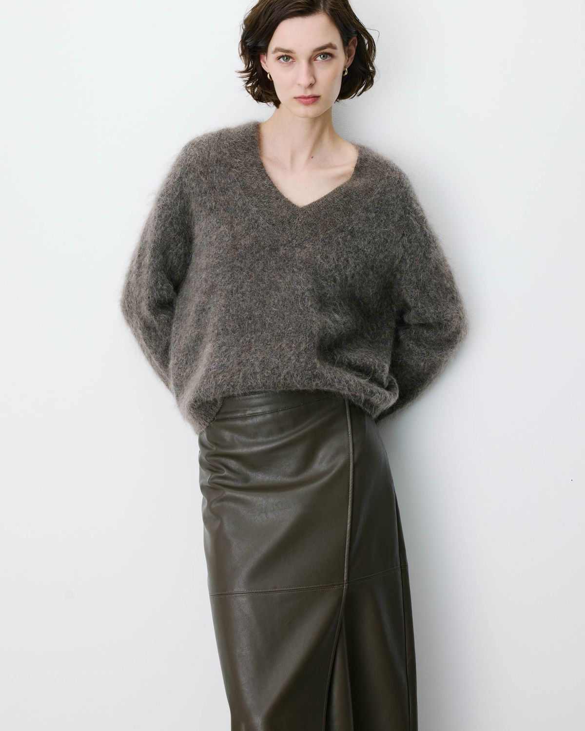 Adorable v-neck jumper taupe