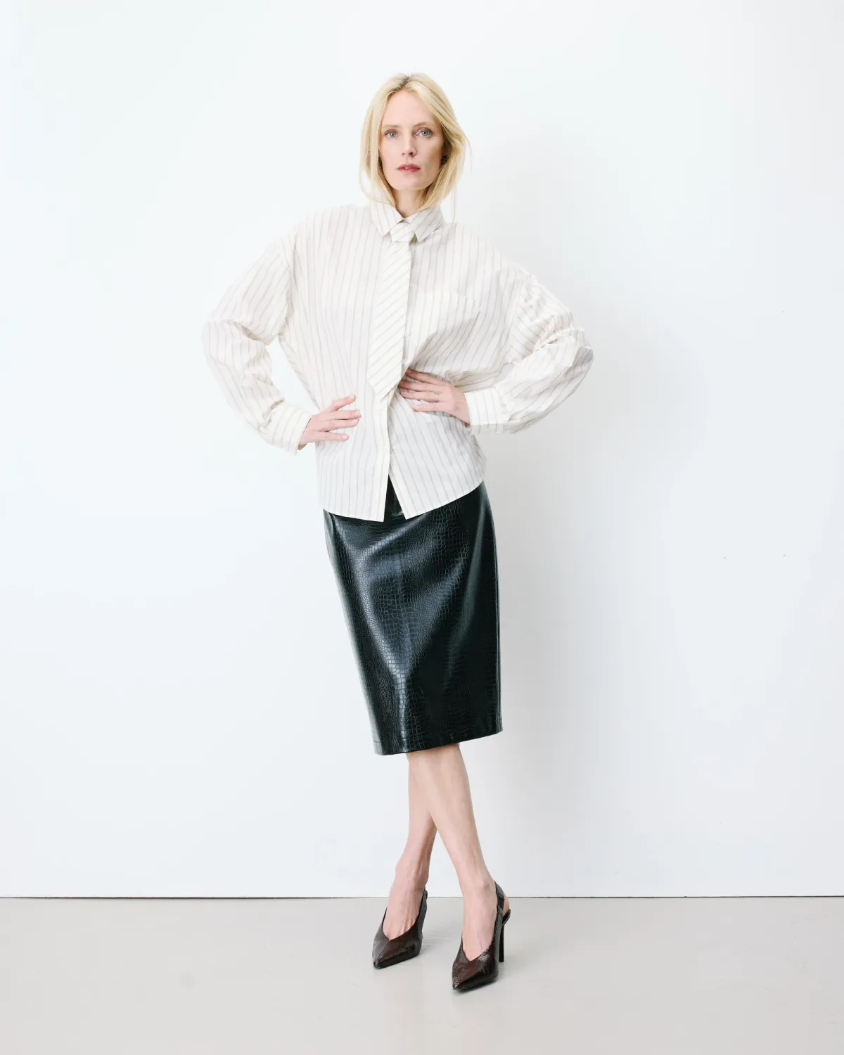 Athena shirt off white