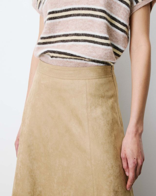 Ariana faux suede skirt camel brown