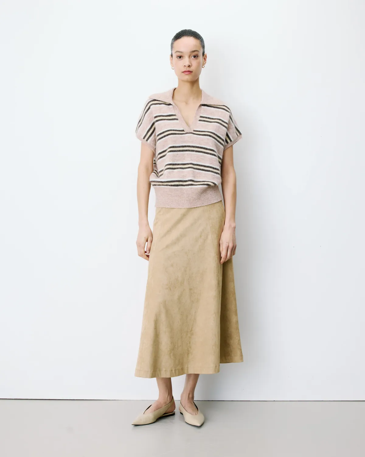 Aizen short sleeve knitted polo jumper beige stripe