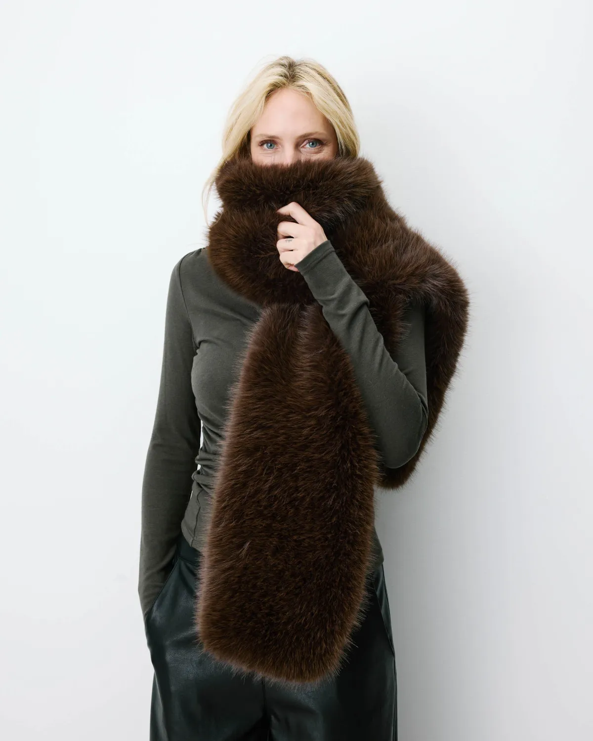 Amina faux fur scarf brown