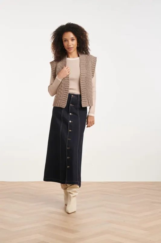 Knitted gilet taupe