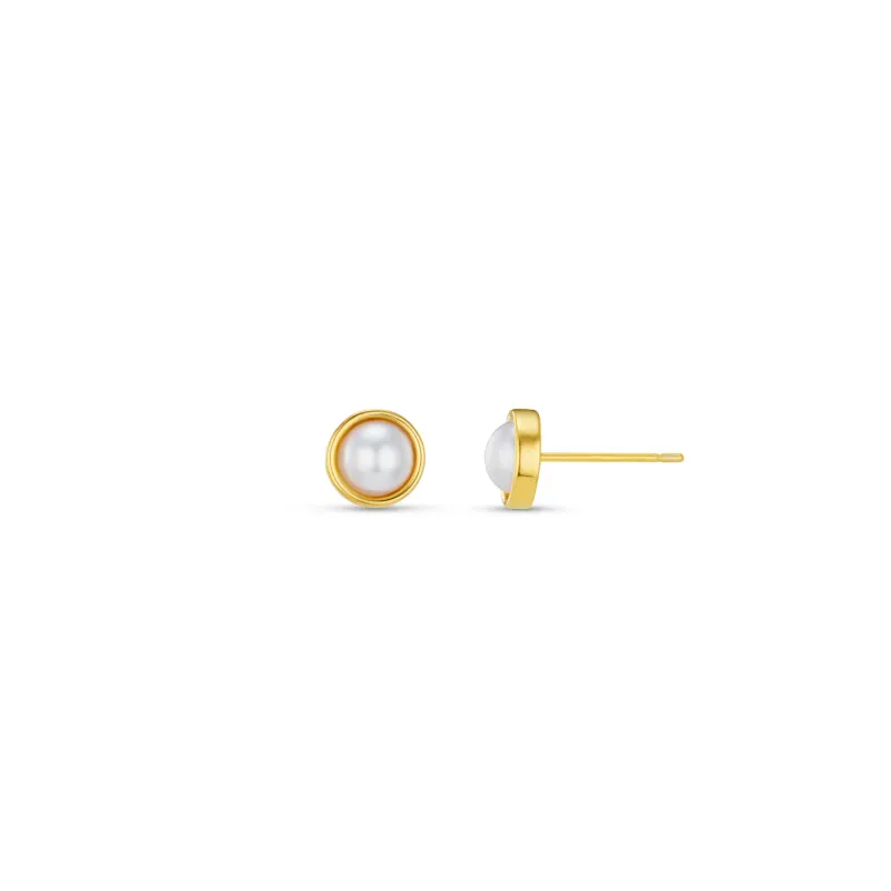 Pearl stud earrings