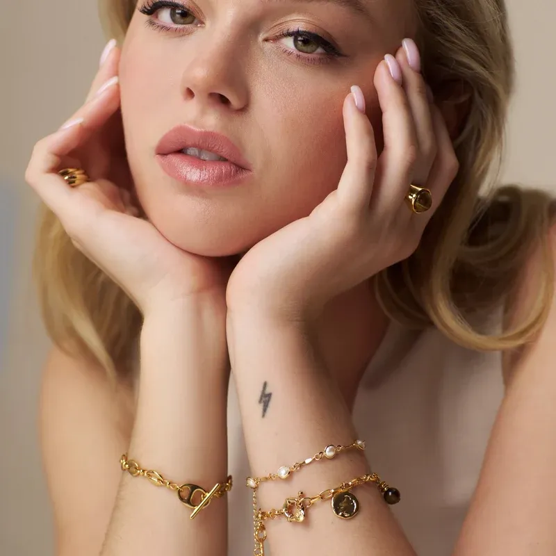 Pearl and bar link chain bracelet gold