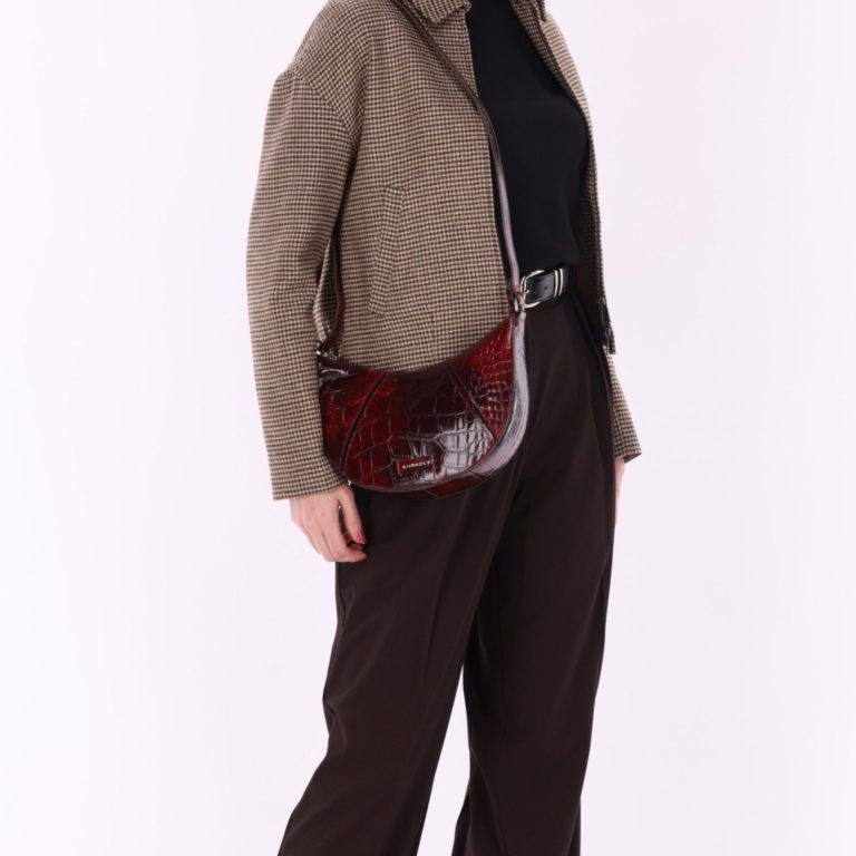 Cool colbie round crossbody burgundy