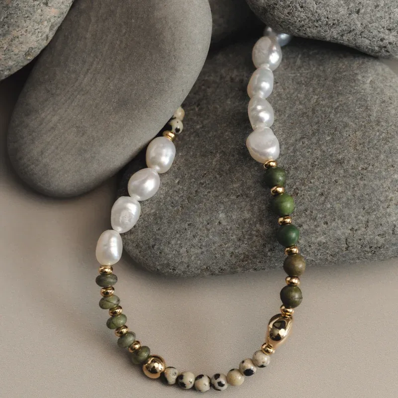 Mixed semi-precious &amp; pearl beaded necklace