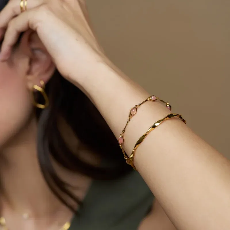 Pink oval bar link bracelet gold