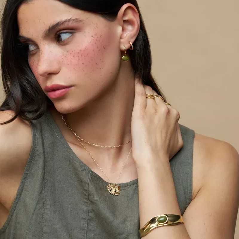 Molten leaf pendant necklace gold