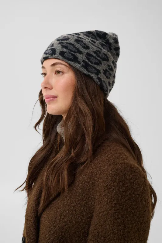 Merva knitted hat grey leopard print