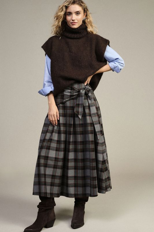 Long checked skirt with tie belt grey brown mix