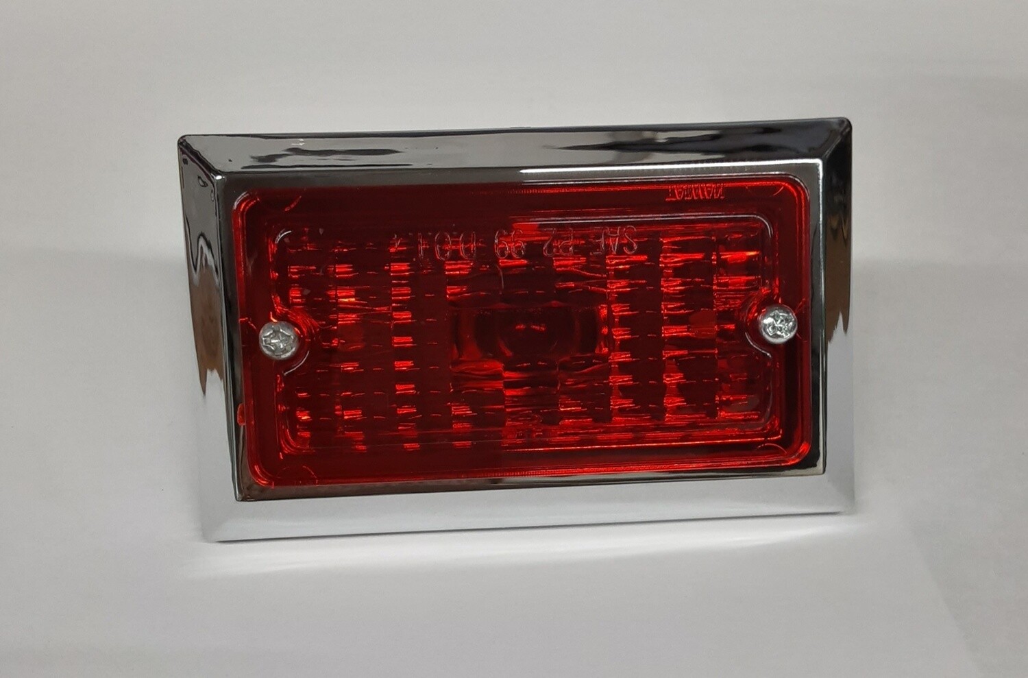 RED Marker Light w/Chrome Trim (Incandescent)
