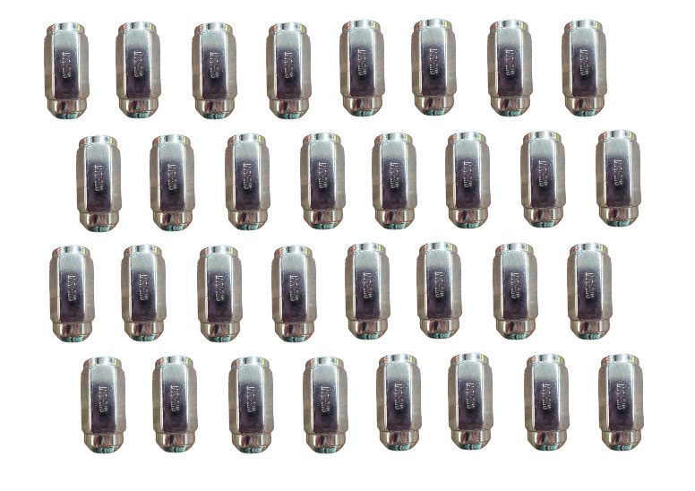 (32 Pack) 9/16&quot; Chrome Lug Nut 2&quot; Long Kit (09907)