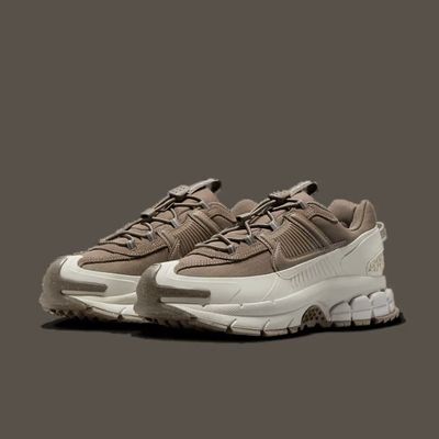 Nike Zoom Vomero 5 Brown