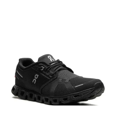 ON Cloud 5 Sneakers - Black