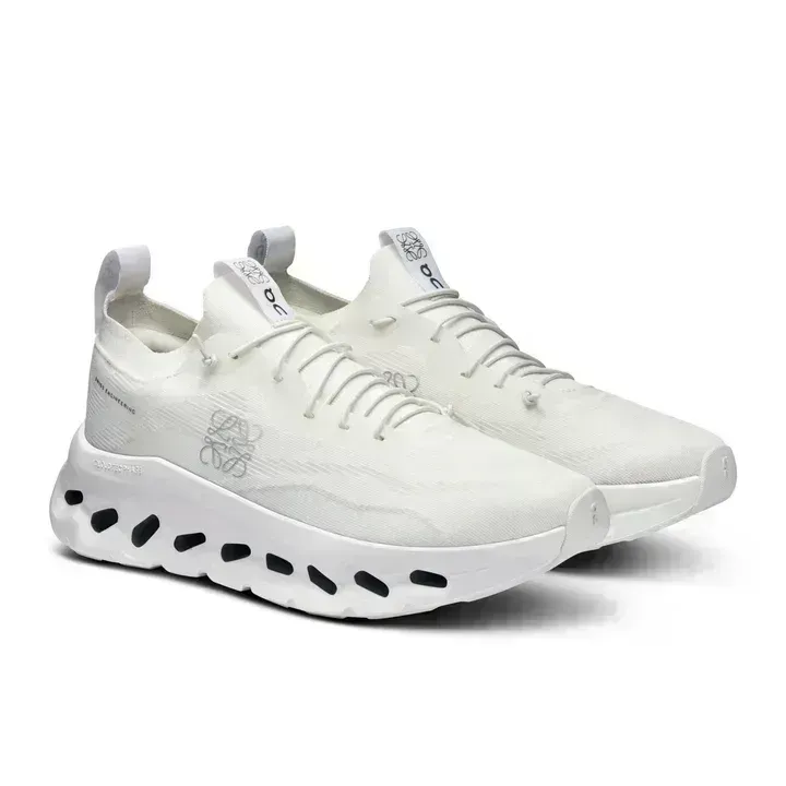 On Running Loewe X On Cloudrift "White " M