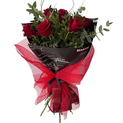 Μπουκέτο από 7 Μεγάλα Τριαντάφυλλα Deluxe