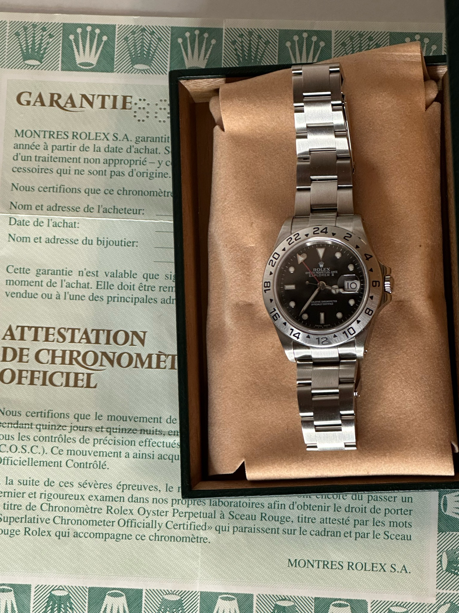 Rolex Explorer II 16570 40mm 2000 en acier.