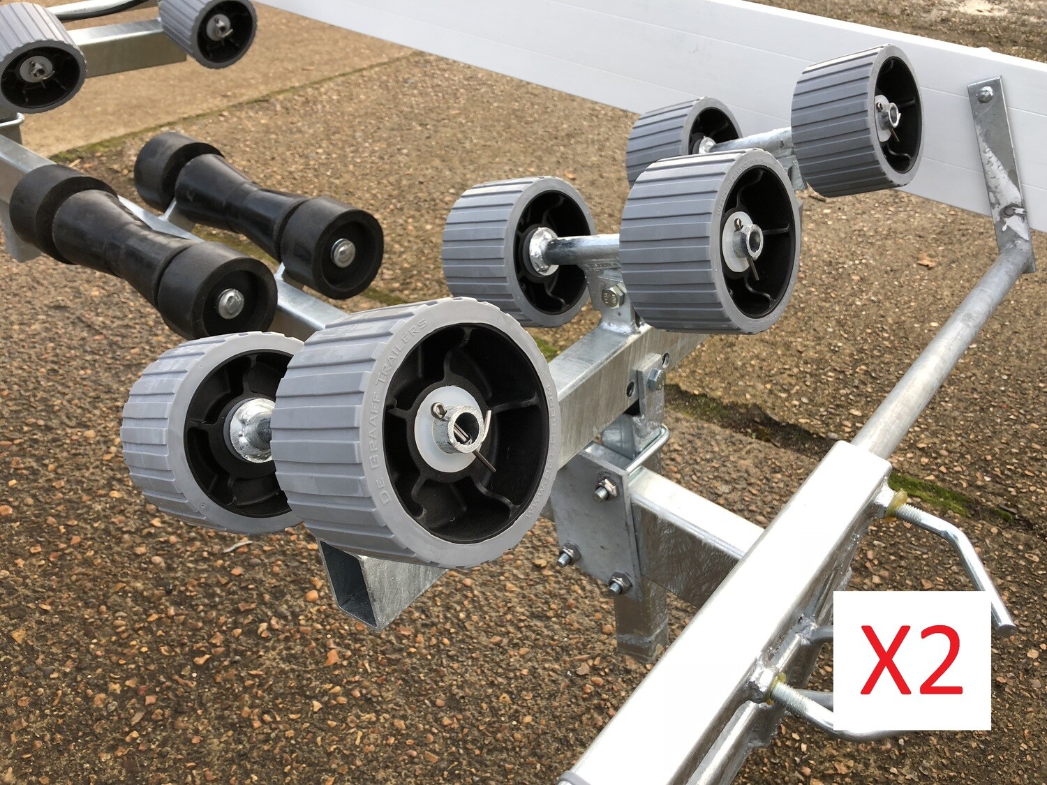 Boat Trailer Non Marking Ribbed Side Roller Kit Set 12 Rollers 2 Brackets 2 Post