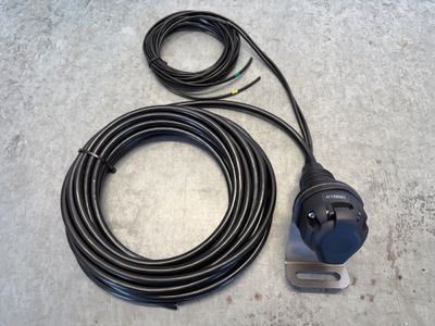 Rowing boat trailer loom with socket and mounting plate