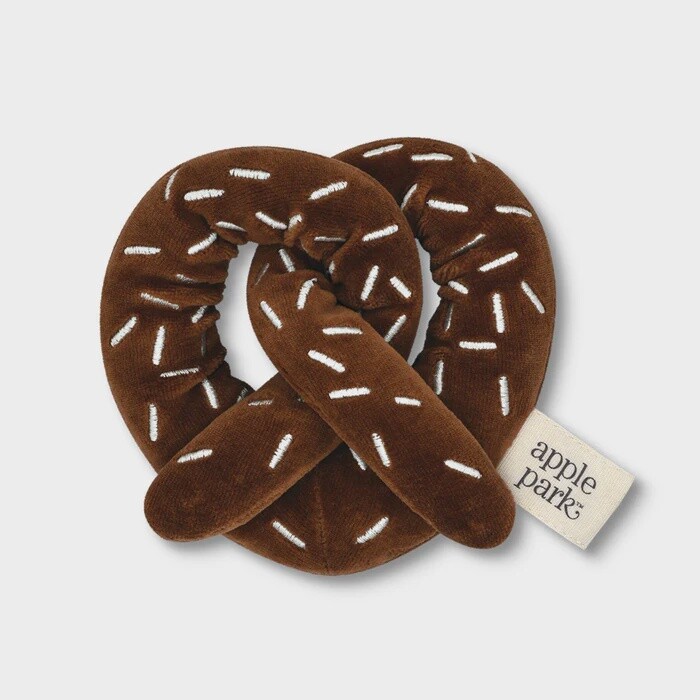 Pretzel Rattle