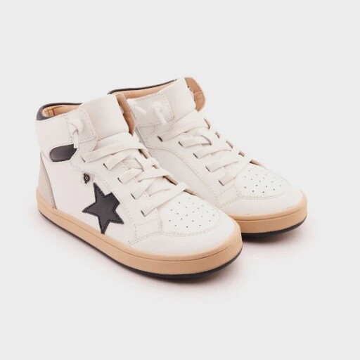 1002 Star Tracker Hi Top Shoe