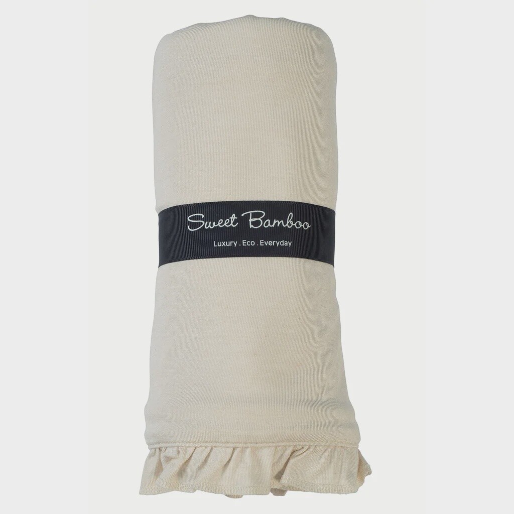 Ruffle Blanket - Whispery White