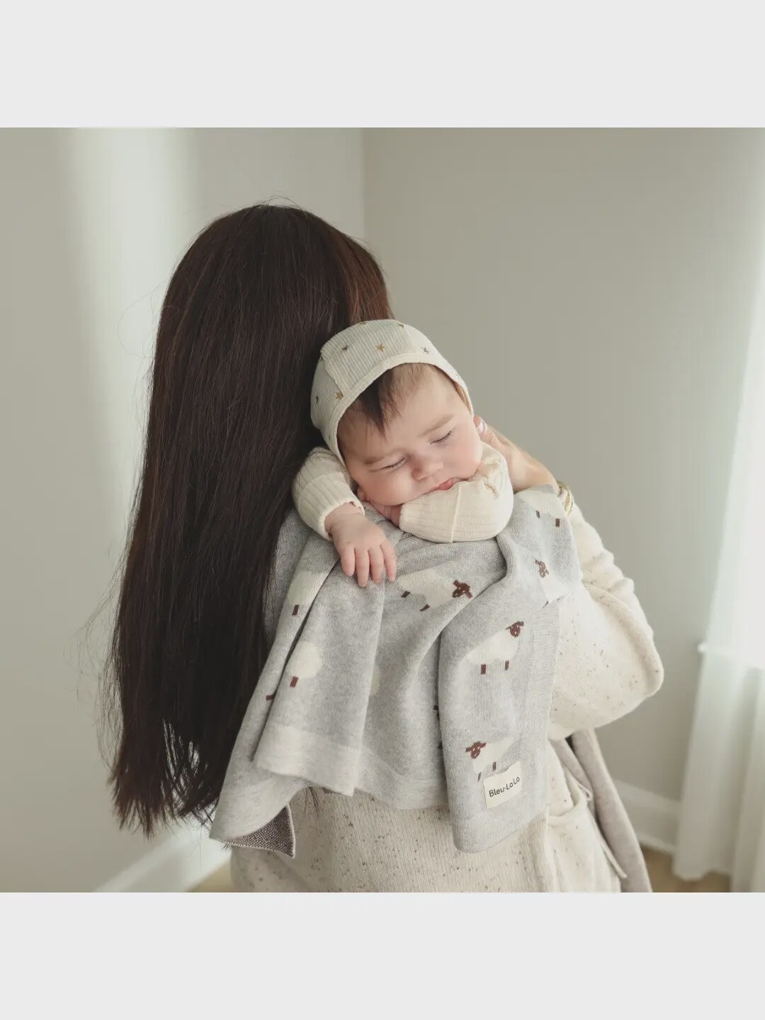 100% Luxury Cotton Swaddle Receiving Baby Blanket - Sheep
