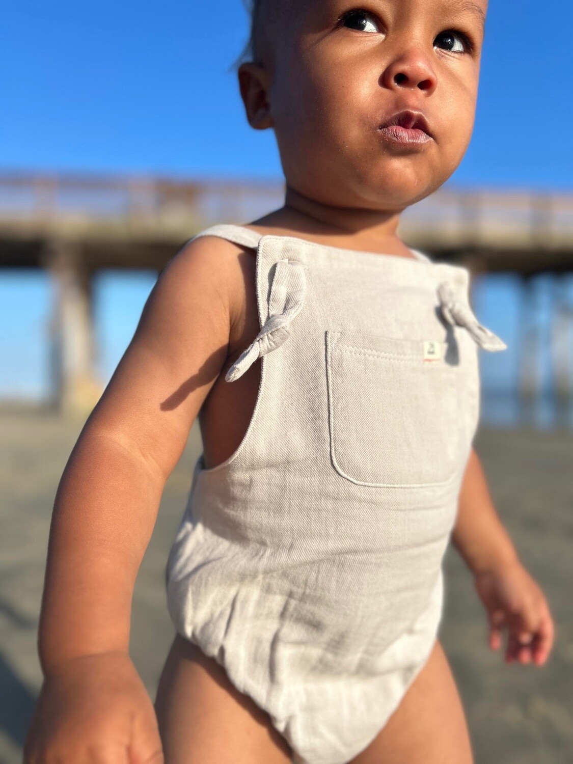 REEF (HB1230d)  Pale grey bubble Romper