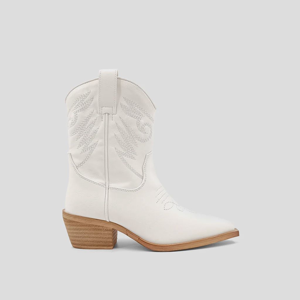 Zahara Kids 100 white shoes