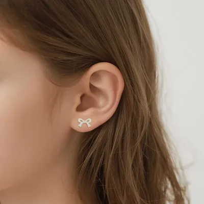Flat Bow Stud Earrings (White)