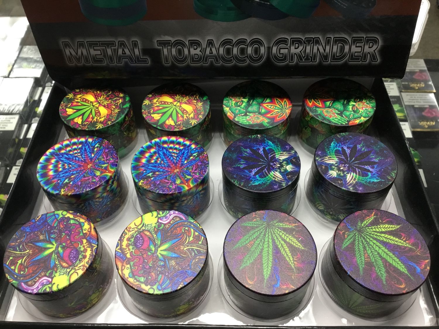 MEDAL TOBACCO GRINDER- weed leafs