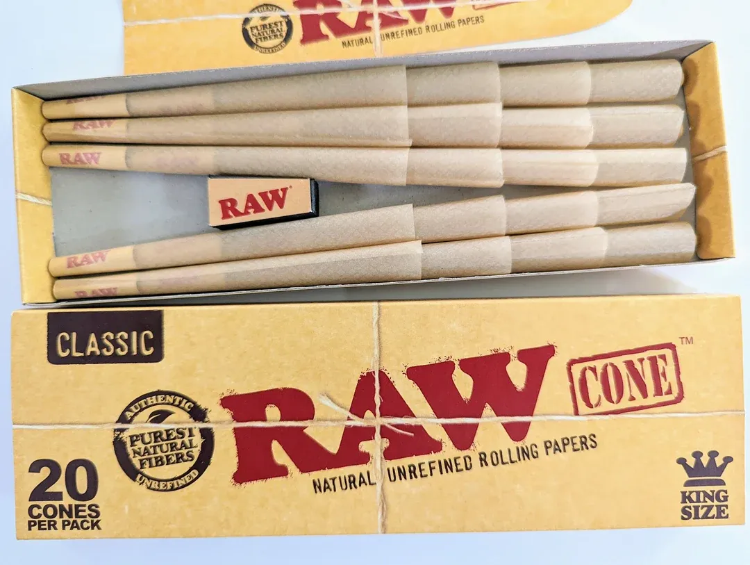 RAW Classic King Size Cones 20pk