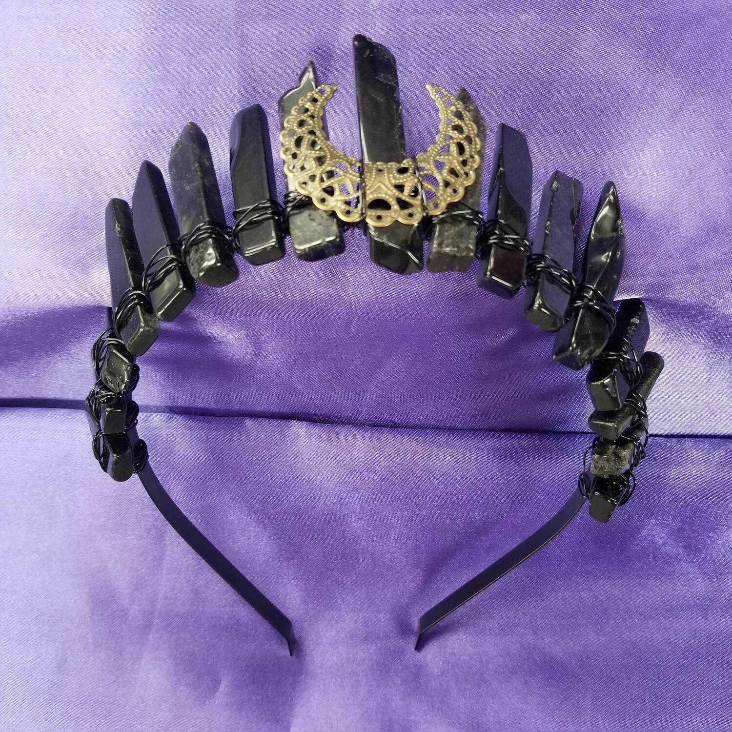 Crystal Crowns, Crystal: Obsidian