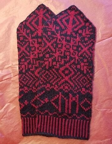 Rune Mittens