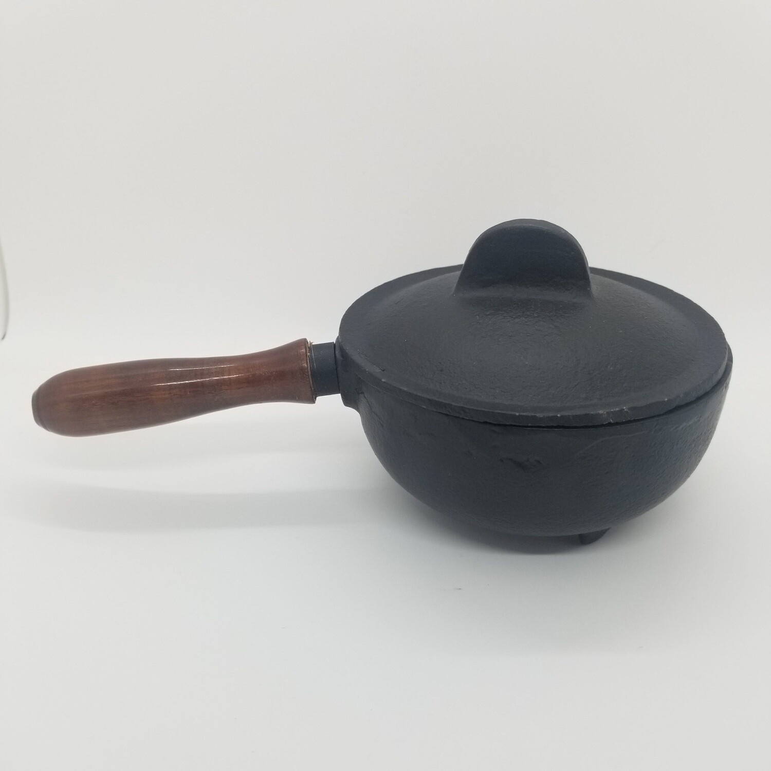 Cast Iron Cauldron with Handle