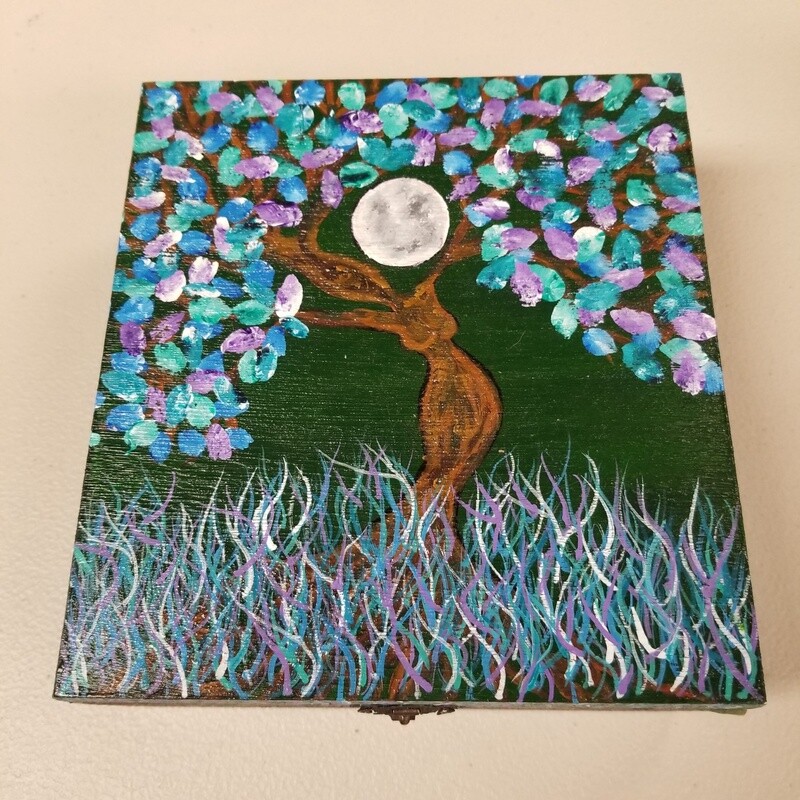Earth Tree Box