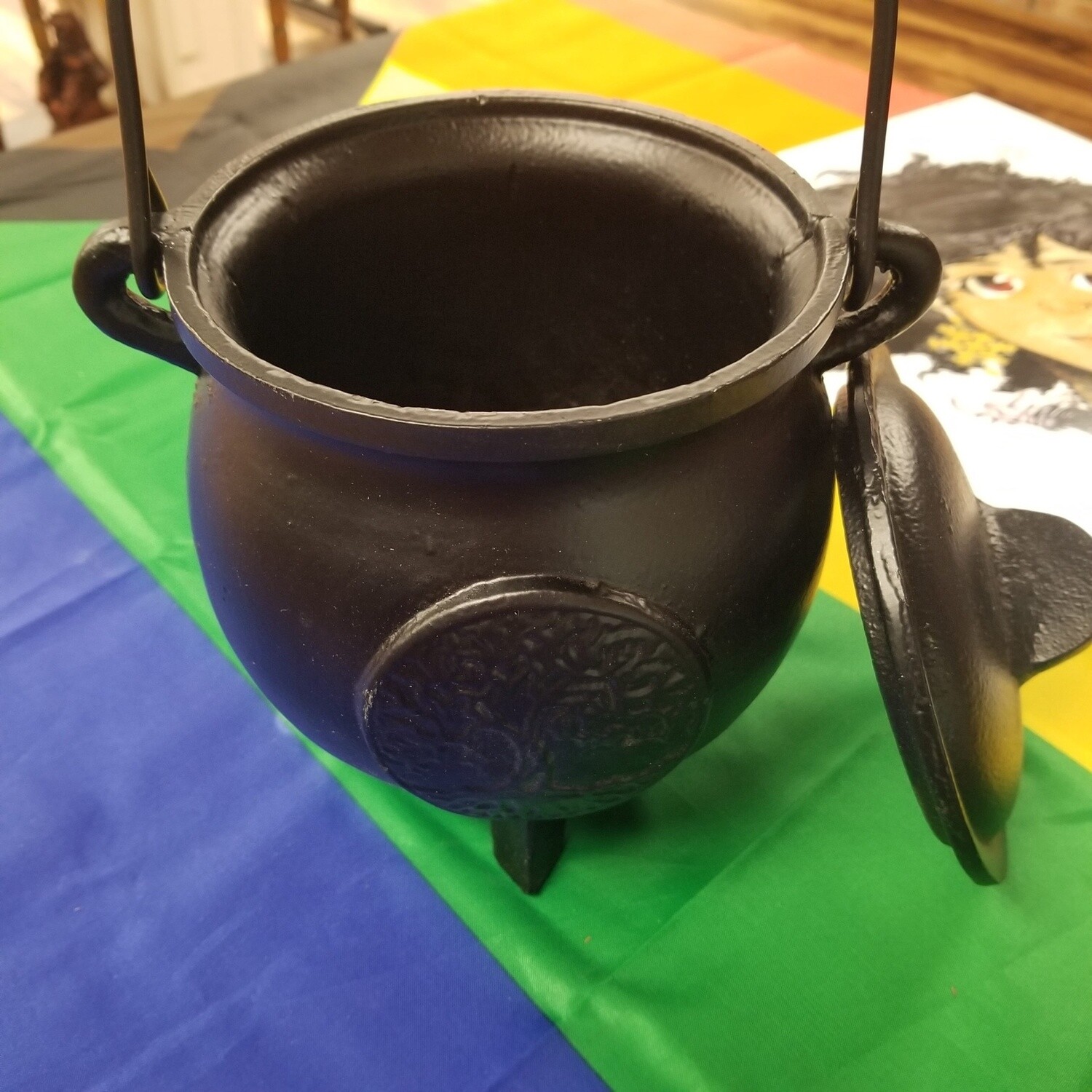 5.5" Tree of Life Cauldron w/ Lid