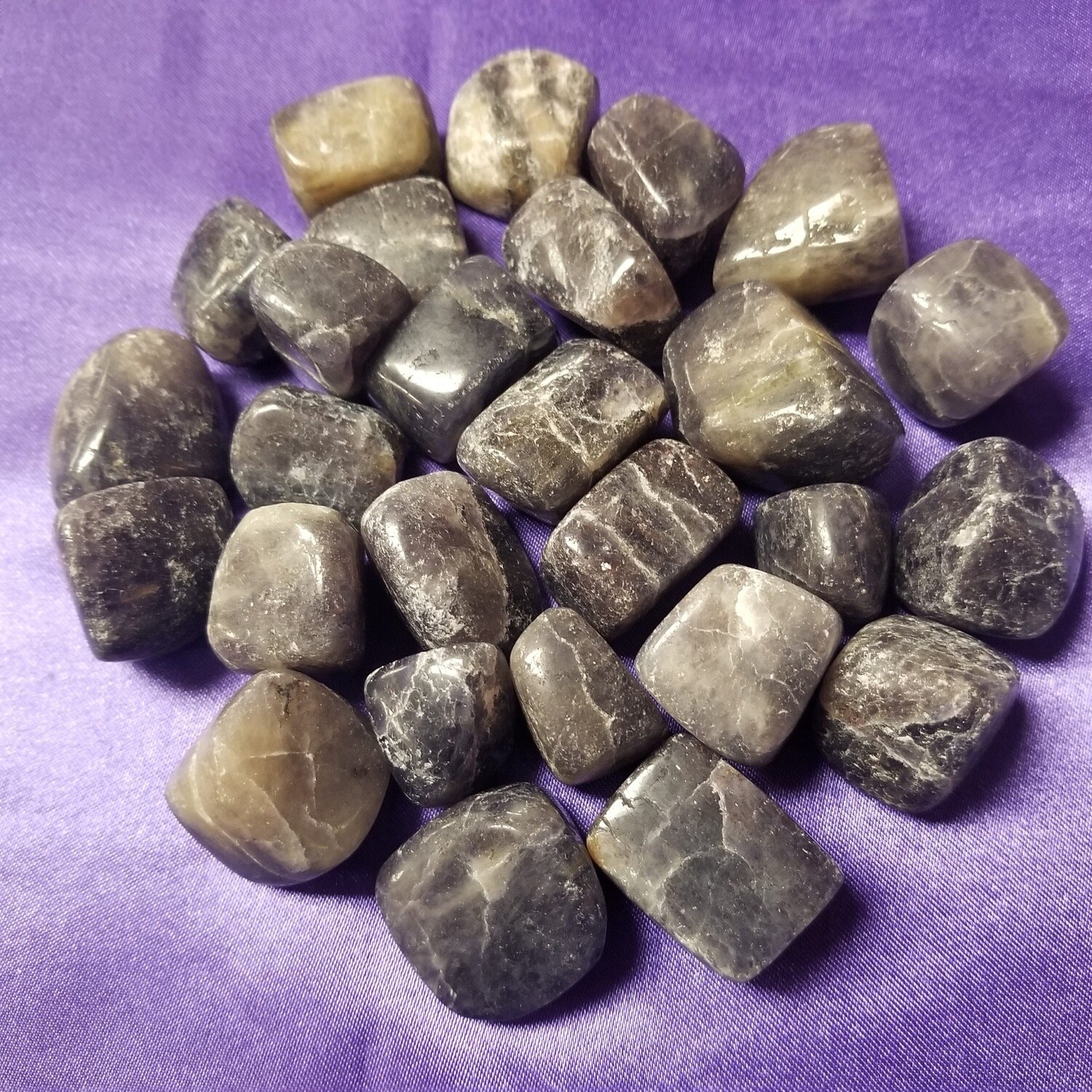 Iolite, tumbled
