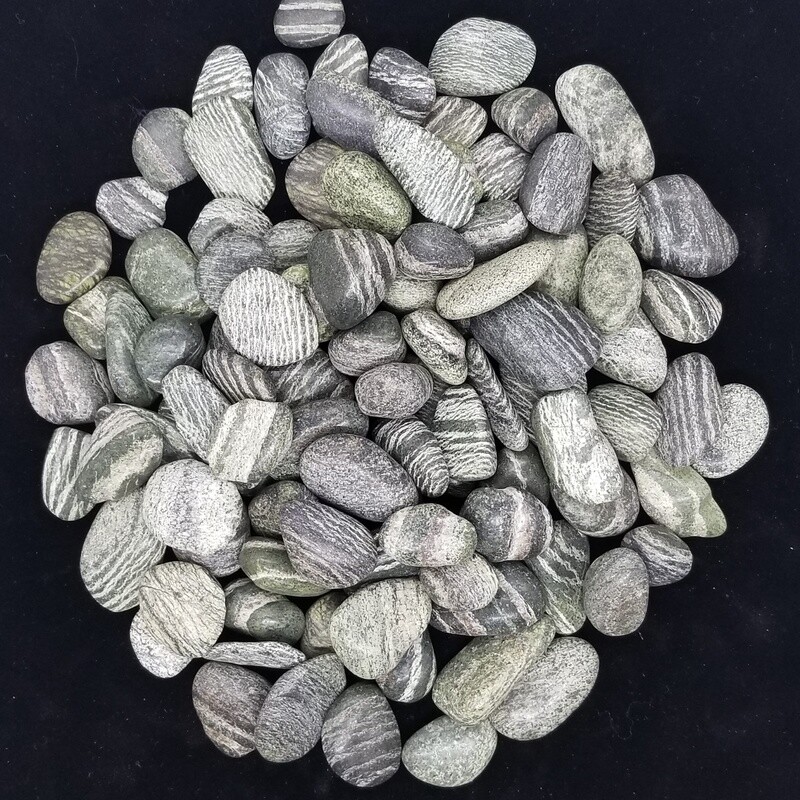 Serpentine, tumbled