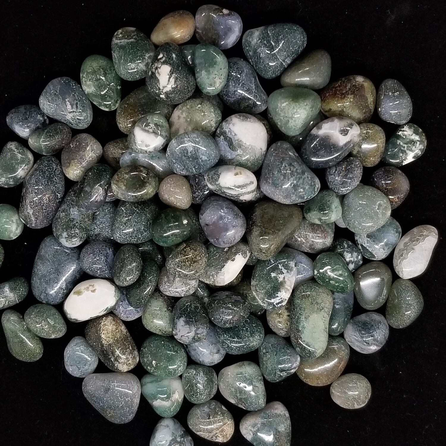 Moss Agate, tumbled