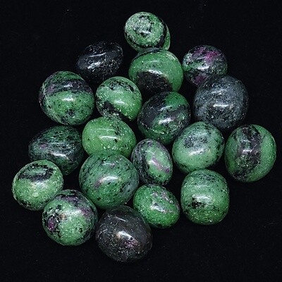 Ruby Zoisite, tumbled