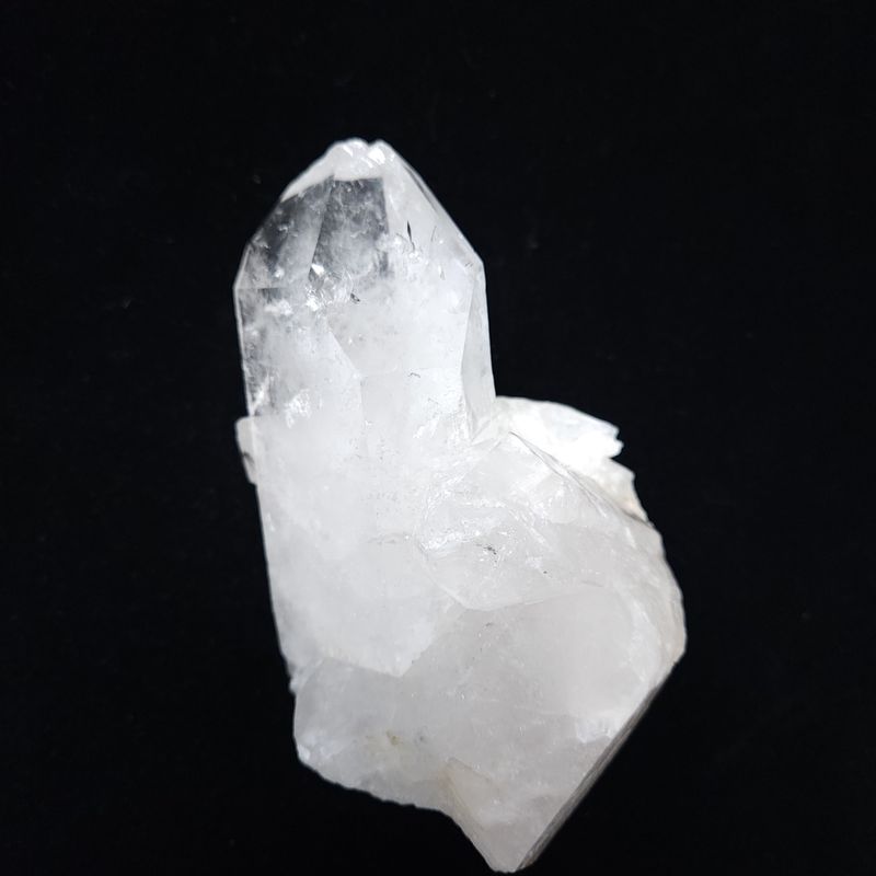 Large Quartz Cluster