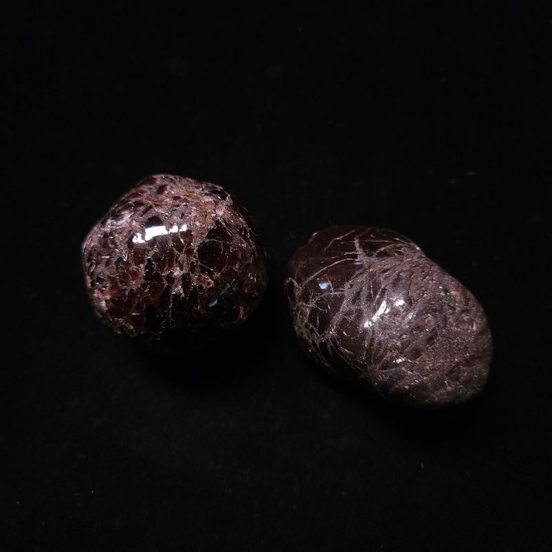 Garnet Palm Stones