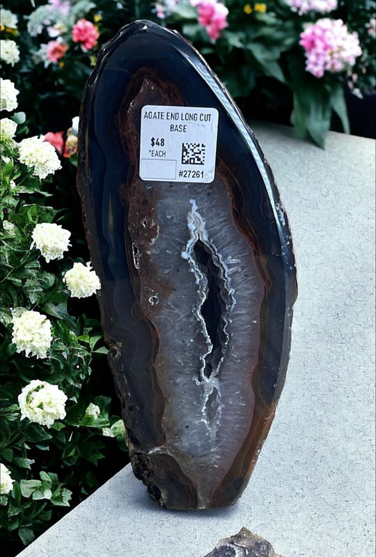 Long Agate w/ Cut Base