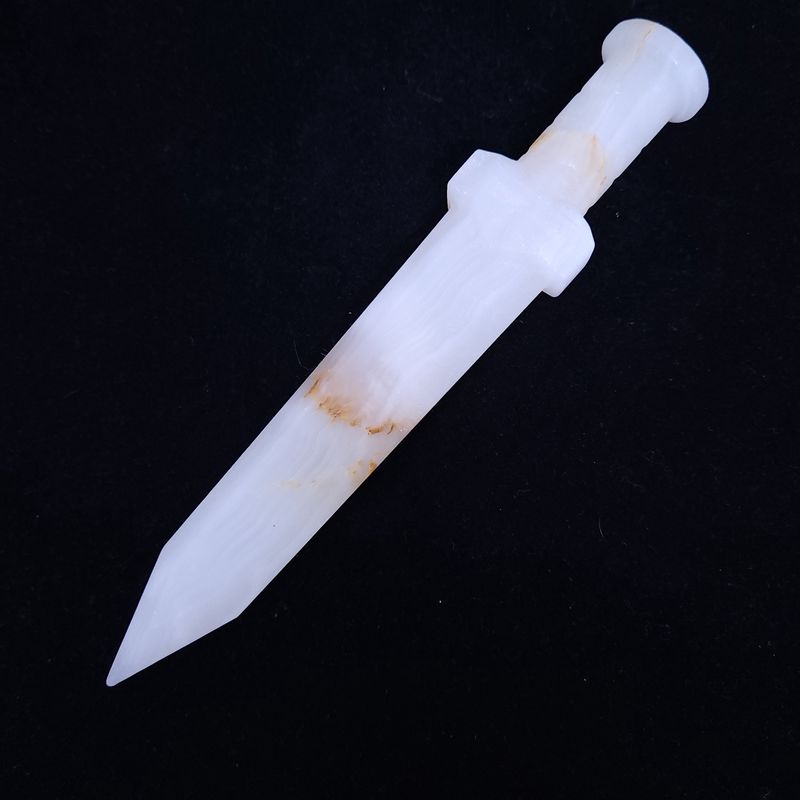 Crystal Swords, Crystal: White Calcite